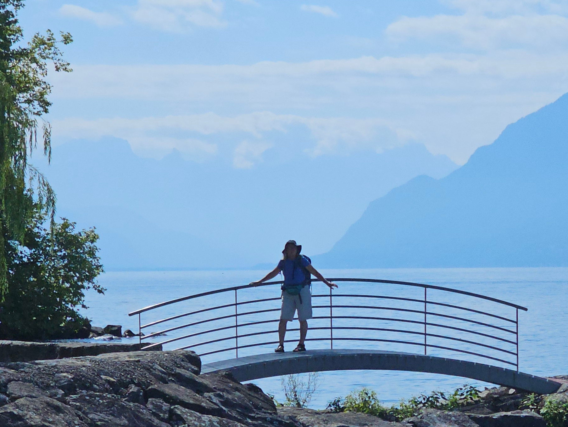 right_picture.jpg -Image for facebook - best 2:1 aspect